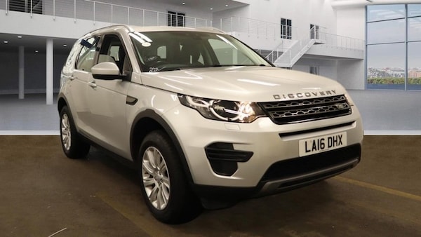 Used Land Rover Discovery Sport 2016 for sale - 71148657: Photo 4