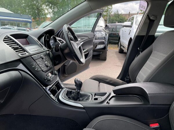 Used Vauxhall Insignia 2010 for sale - 69945775: Photo 31