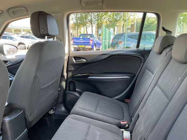 Used Vauxhall Zafira Tourer 2015 for sale - 66533517: Photo 32