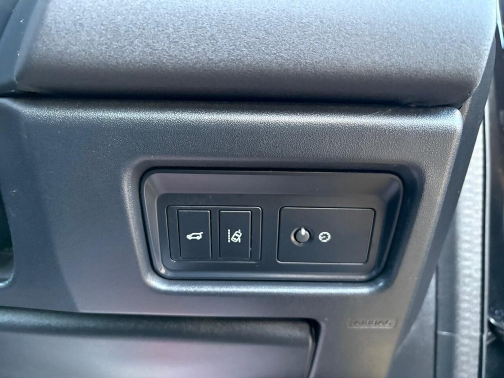 Used Land Rover Discovery 3 2020 for sale - 76482371: Photo 25