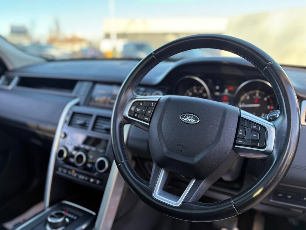 Used Land Rover Discovery 3 2020 for sale - 76482371: Photo 29