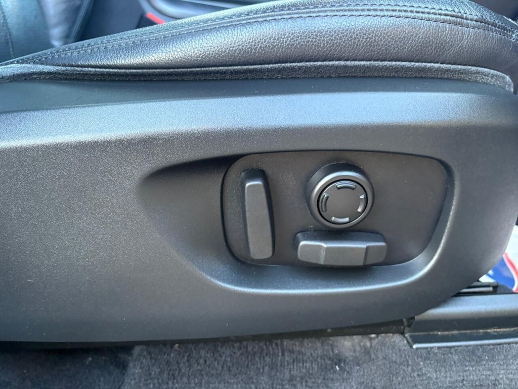 Used Land Rover Discovery 3 2020 for sale - 76482371: Photo 31