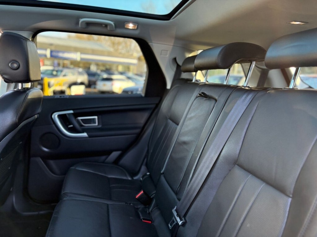 Used Land Rover Discovery 3 2020 for sale - 76482371: Photo 38