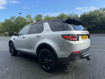 Used Land Rover Discovery Sport 2016 for sale - 76345825: Photo