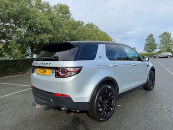 Used Land Rover Discovery Sport 2016 for sale - 76345825: Photo