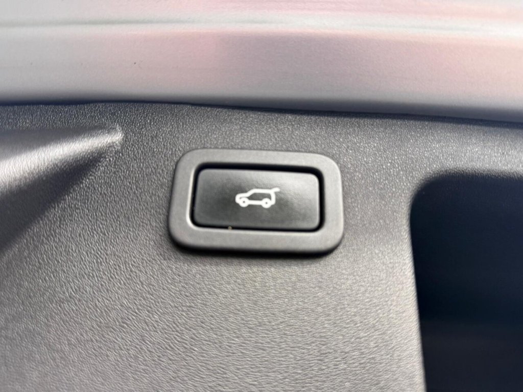 Used Land Rover Discovery Sport 2016 for sale - 76345825: Photo 43