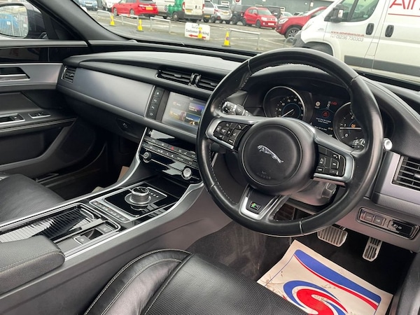 Used Jaguar XF 2016 for sale - 69945805: Photo 19