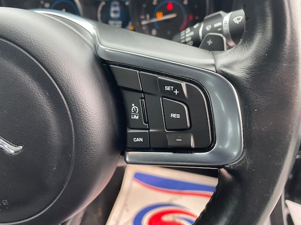 Used Jaguar XF 2016 for sale - 69945805: Photo 21