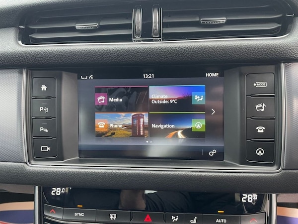 Used Jaguar XF 2016 for sale - 69945805: Photo 27