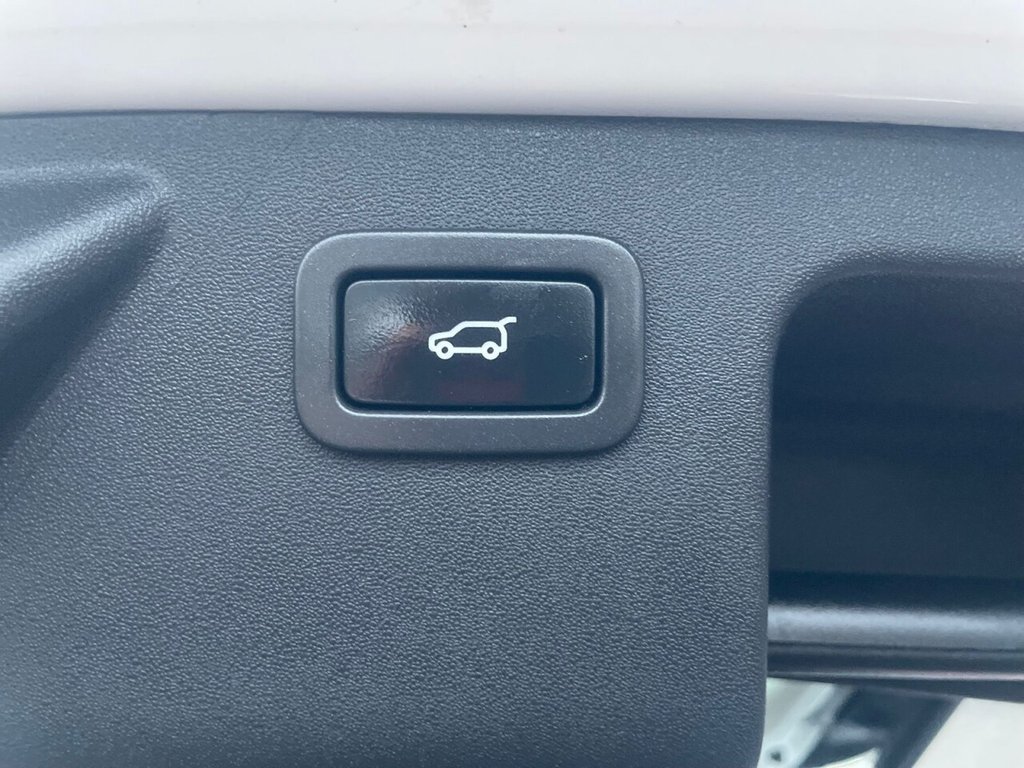 Used Land Rover Discovery Sport 2016 for sale - 76711100: Photo 15