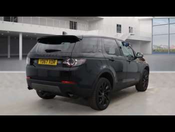 Used Land Rover Discovery Sport 2017 for sale - 74223304: Photo