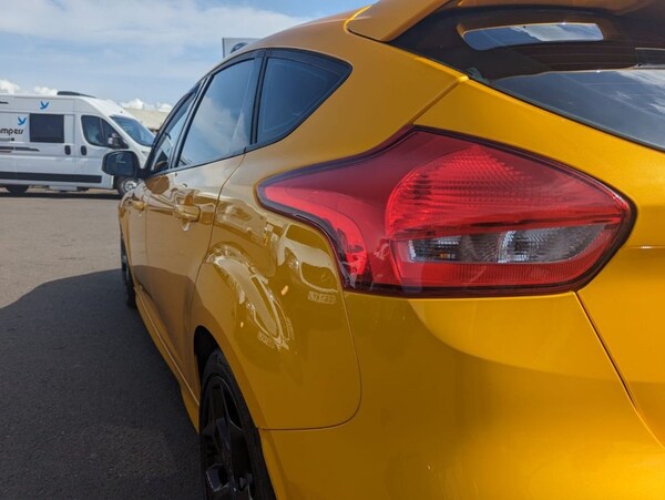 Used Ford Focus 2015 for sale - 66993281: Photo 15