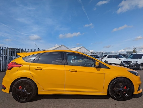 Used Ford Focus 2015 for sale - 66993281: Photo 8