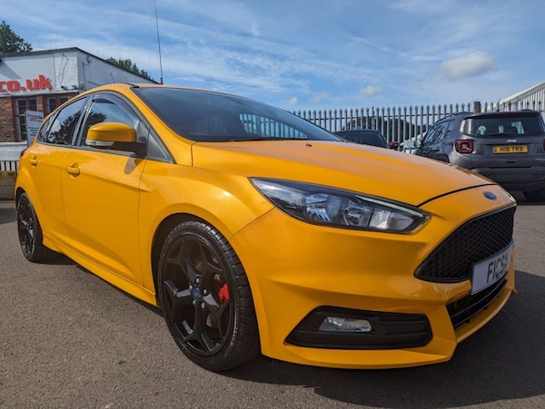 Used Ford Focus 2015 for sale - 66993281: Photo 9
