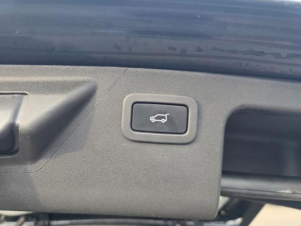 Used Land Rover Discovery Sport 2018 for sale - 71782014: Photo 32