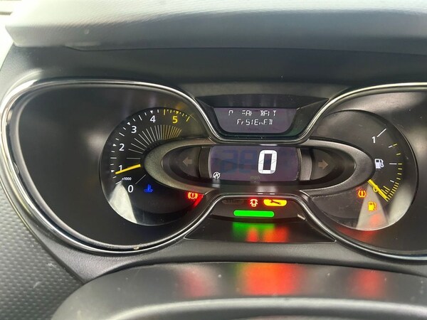Used Renault Captur 2016 for sale - 72084236: Photo 16