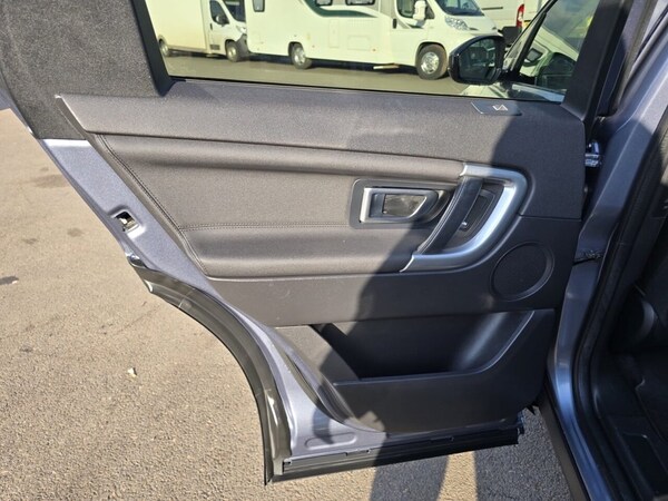 Used Land Rover Discovery Sport 2018 for sale - 73854388: Photo 38