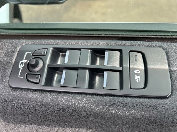 Used Land Rover Discovery Sport 2017 for sale - 74296396: Photo 13