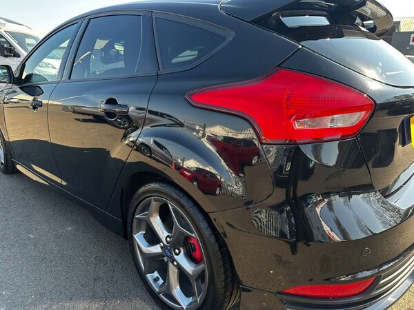 Used Ford Focus 2015 for sale - 66605590: Photo 11