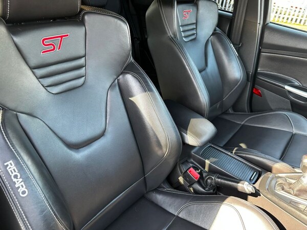 Used Ford Focus 2015 for sale - 66605590: Photo 17