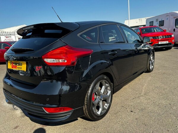 Used Ford Focus 2015 for sale - 66605590: Photo 6
