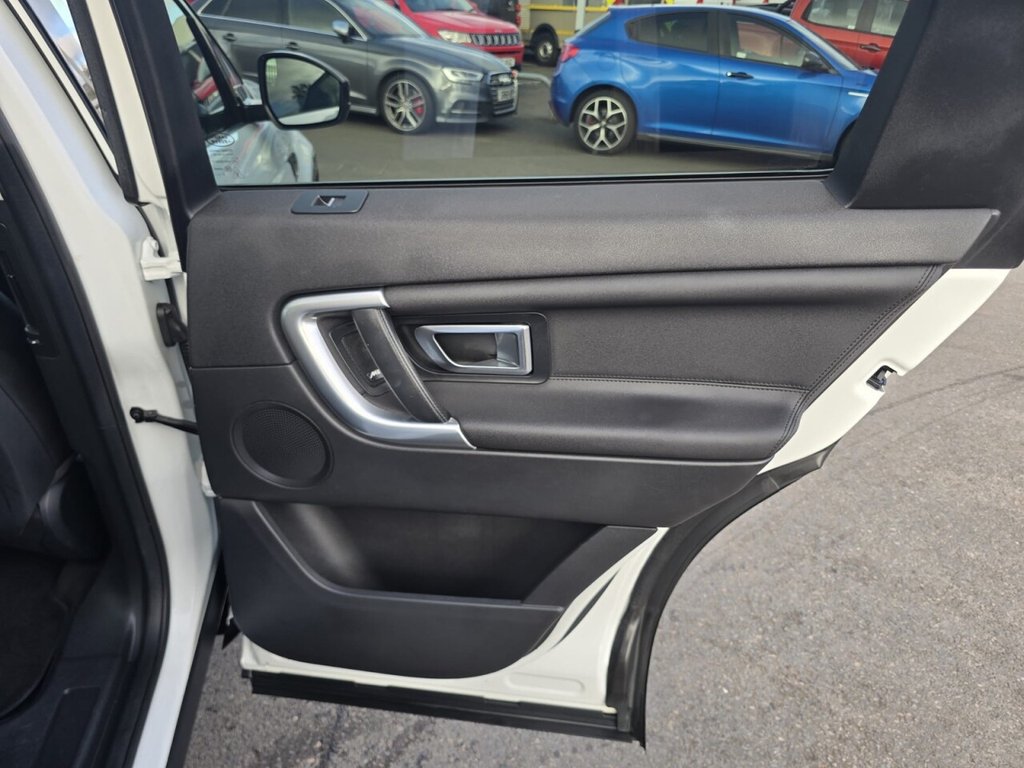 Used Land Rover Discovery Sport 2017 for sale - 76163262: Photo 31