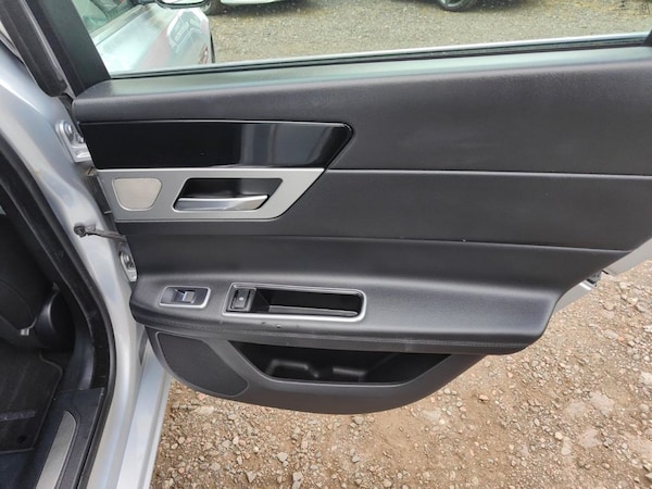 Used Jaguar XF 2017 for sale - 69945858: Photo 26