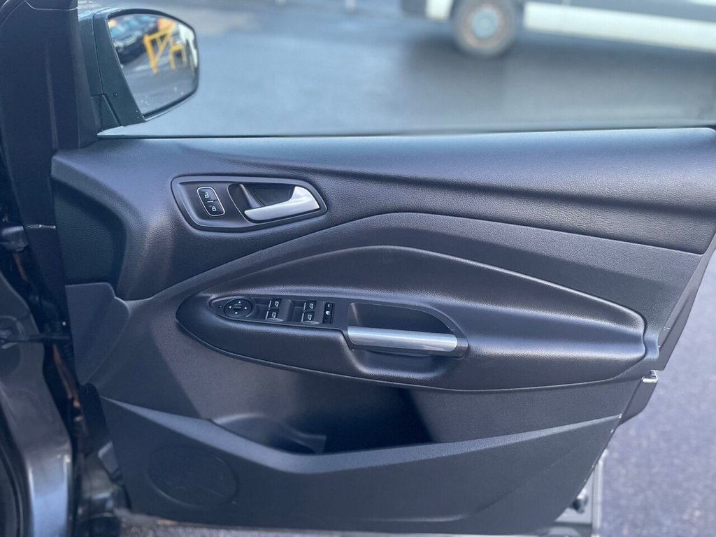 Used Ford Kuga 2017 for sale - 76345448: Photo 17