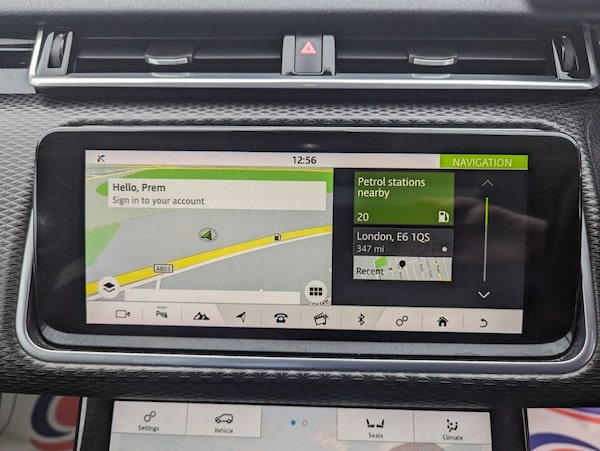Used Land Rover Range Rover Velar 2018 for sale - 69941725: Photo 32