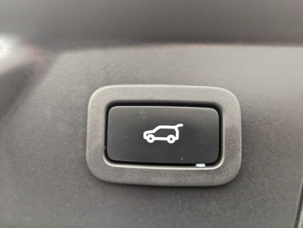 Used Land Rover Range Rover Velar 2018 for sale - 69941725: Photo 41
