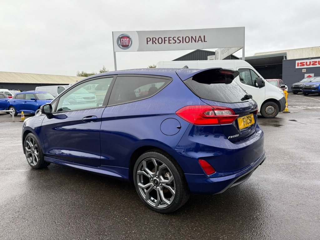 Used Ford Fiesta 2018 for sale - 76029180: Photo 2