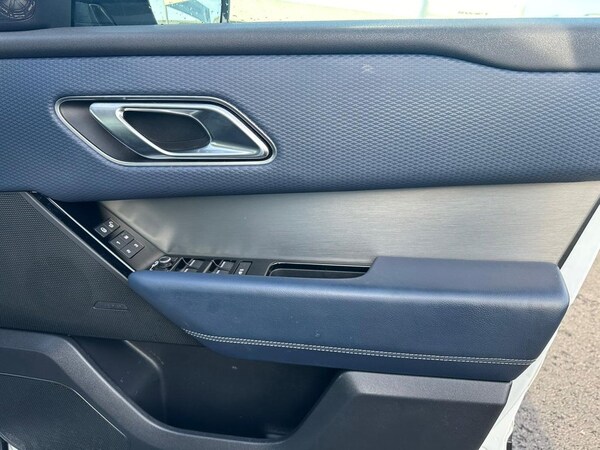Used Land Rover Range Rover Velar 2018 for sale - 69876895: Photo 15