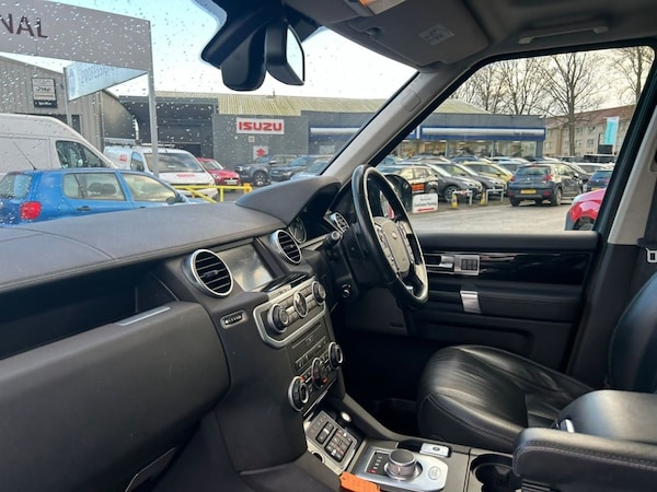 Used Land Rover Discovery 2015 for sale - 69549346: Photo 32