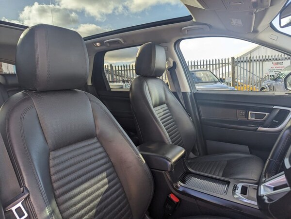Used Land Rover Discovery Sport 2017 for sale - 72866304: Photo 14