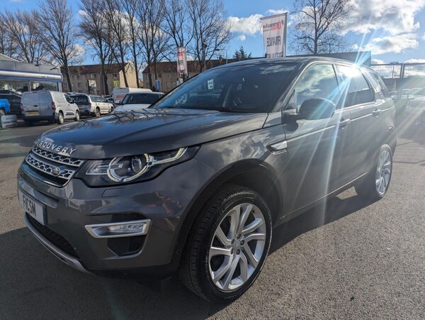 Used Land Rover Discovery Sport 2017 for sale - 72866304: Photo 3
