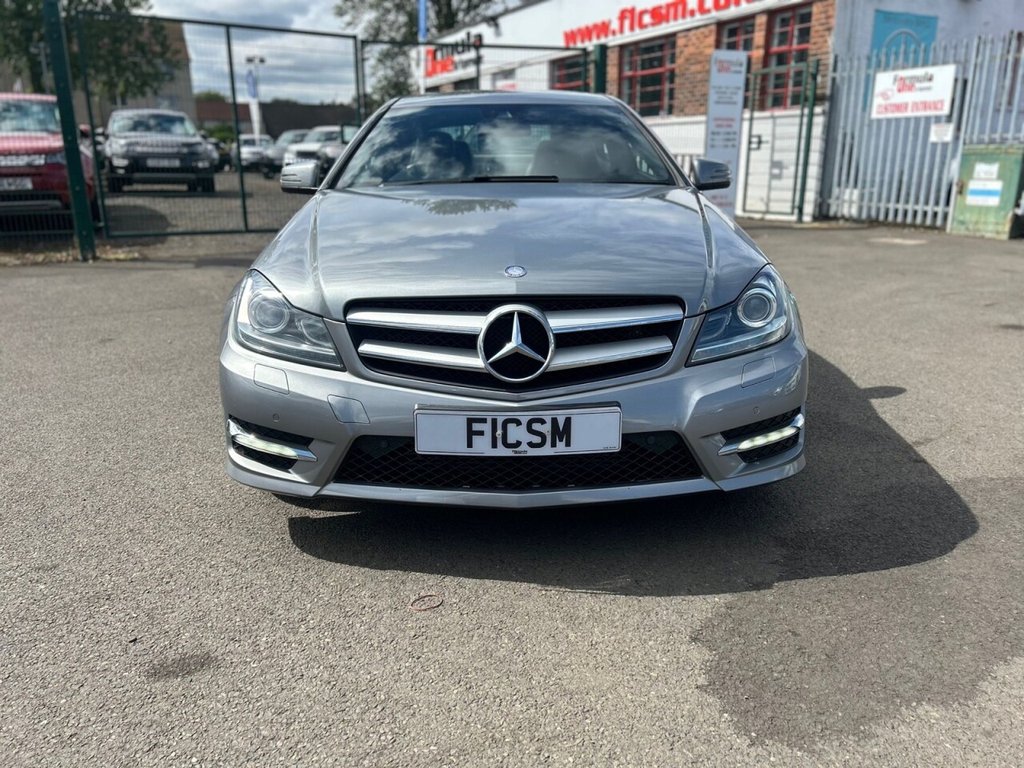 Used Mercedes-Benz C Class 2015 for sale - 77669040: Photo 2