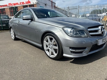 Used Mercedes-Benz C Class 2015 for sale - 77669040: Photo