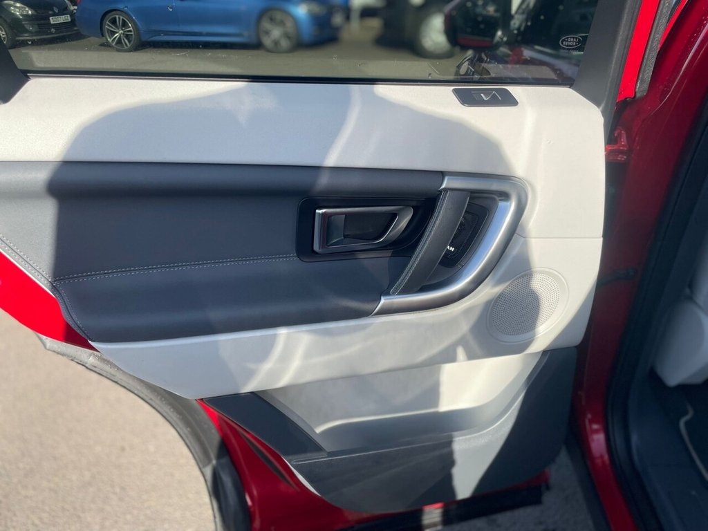 Used Land Rover Discovery 2018 for sale - 69793793: Photo 34