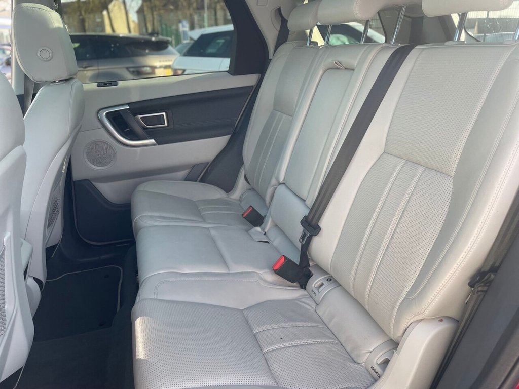 Used Land Rover Discovery 2018 for sale - 69793793: Photo 38