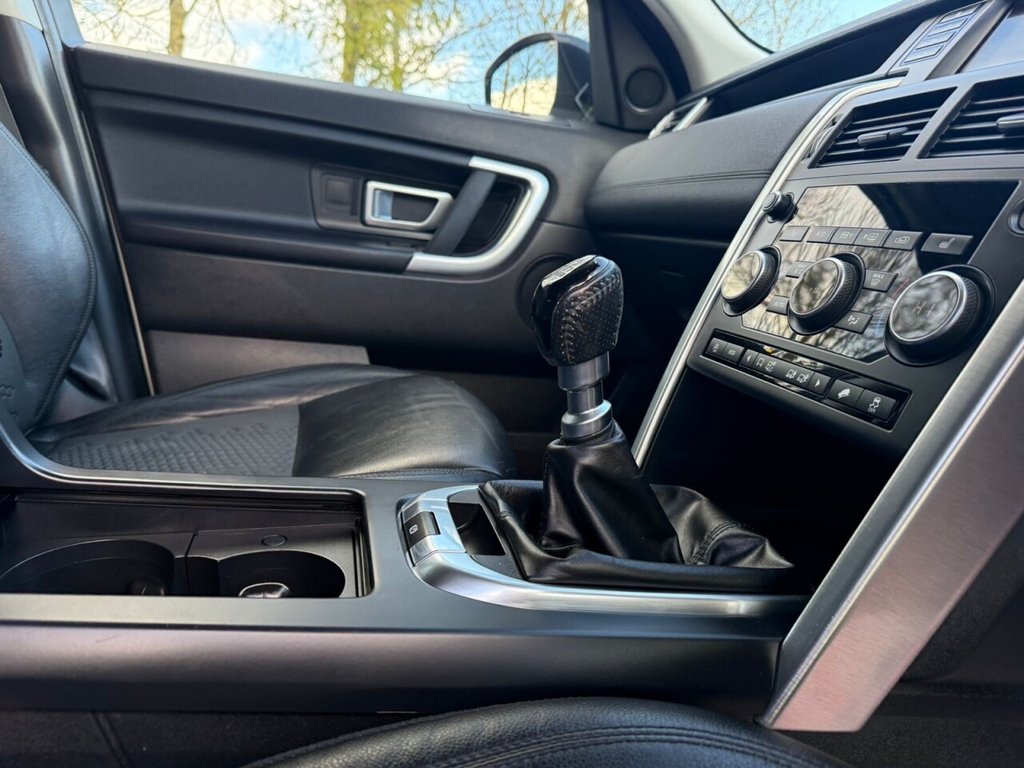 Used Land Rover Discovery Sport 2017 for sale - 76323377: Photo 31
