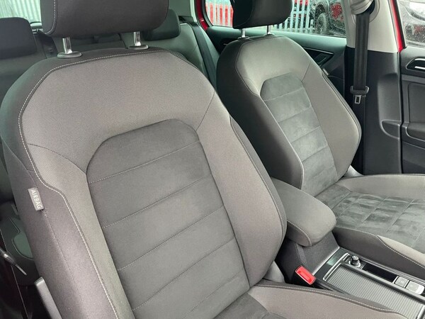 Used Volkswagen Golf 2017 for sale - 69945829: Photo 21