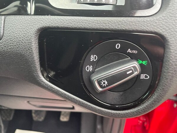 Used Volkswagen Golf 2017 for sale - 69945829: Photo 25