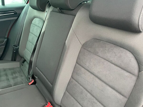 Used Volkswagen Golf 2017 for sale - 69945829: Photo 32