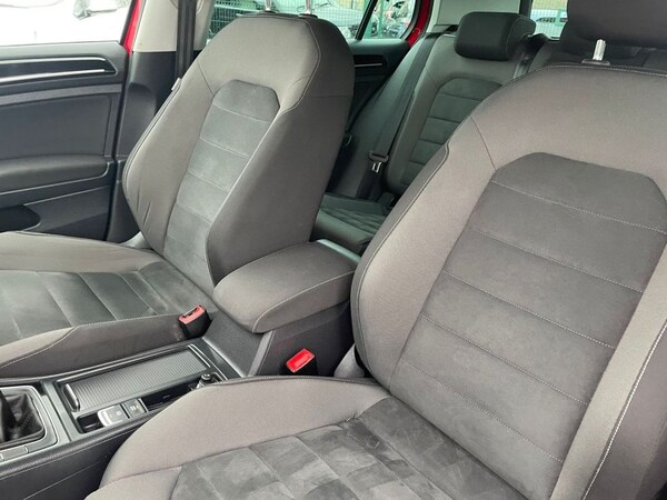 Used Volkswagen Golf 2017 for sale - 69945829: Photo 35