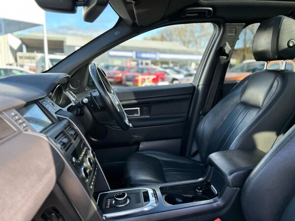 Used Land Rover Discovery Sport 2018 for sale - 74028736: Photo 32