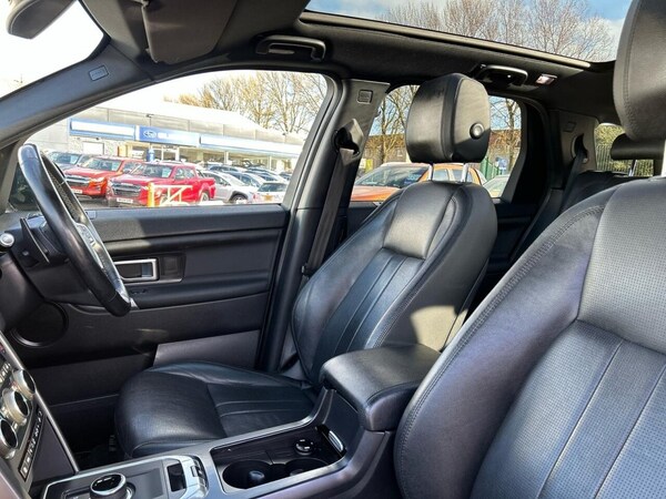 Used Land Rover Discovery Sport 2018 for sale - 74028736: Photo 33