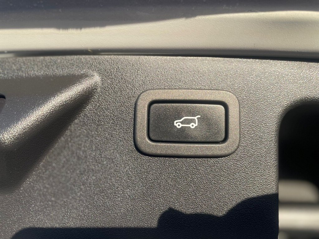 Used Land Rover Discovery Sport 2017 for sale - 76973438: Photo 19