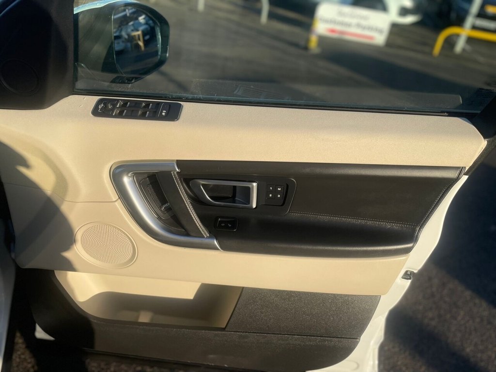 Used Land Rover Discovery Sport 2017 for sale - 76973438: Photo 20