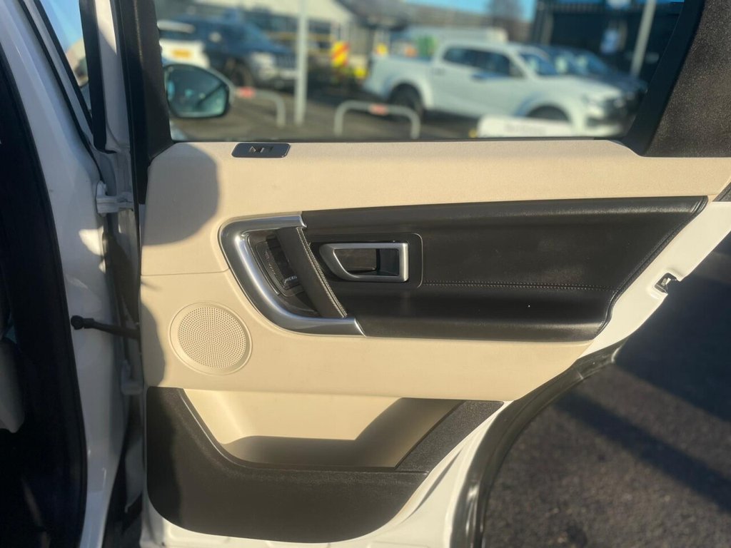 Used Land Rover Discovery Sport 2017 for sale - 76973438: Photo 31