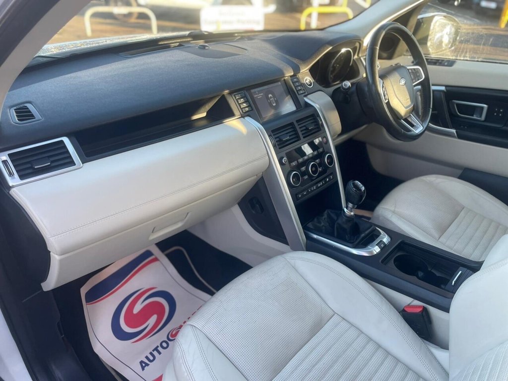 Used Land Rover Discovery Sport 2017 for sale - 76973438: Photo 35